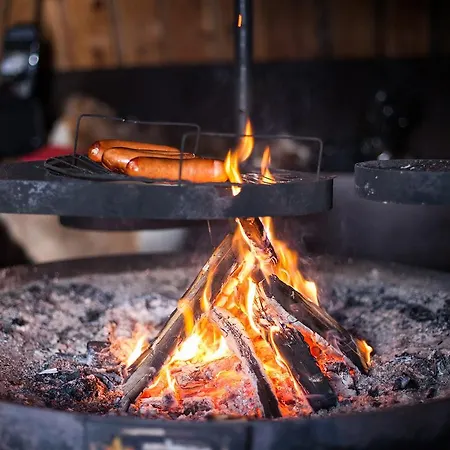 Naruskan Helmi * Naruska